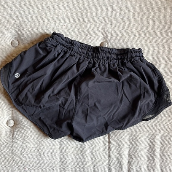 Lululemon hotty hot short - Picture 2 of 3